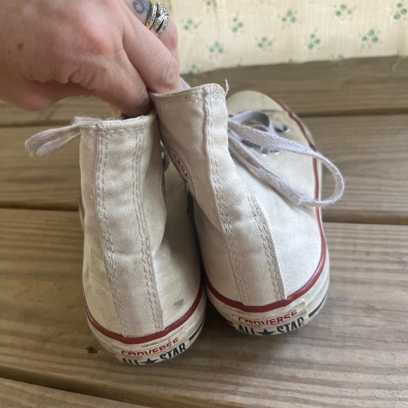 White kids converse size, mens size 3, women’s size 5 - Picture 2 of 7